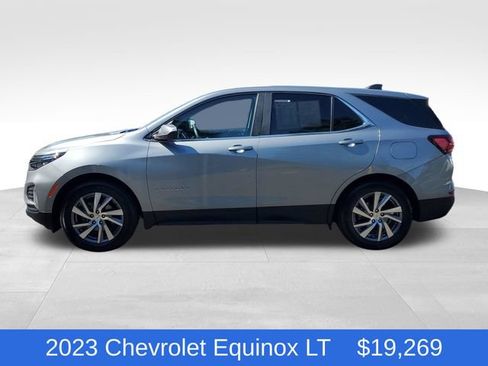 Certified 2023 Chevrolet Equinox LT FWD image 2