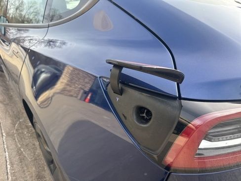 Used 2021 Tesla Model 3 Long Range image 12