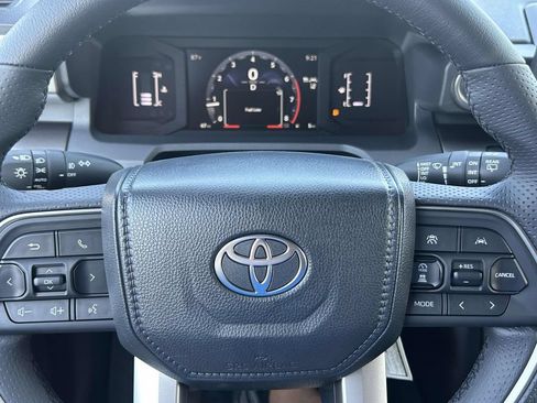 New 2026 Toyota 4Runner SR5 AWD/4WD image 26