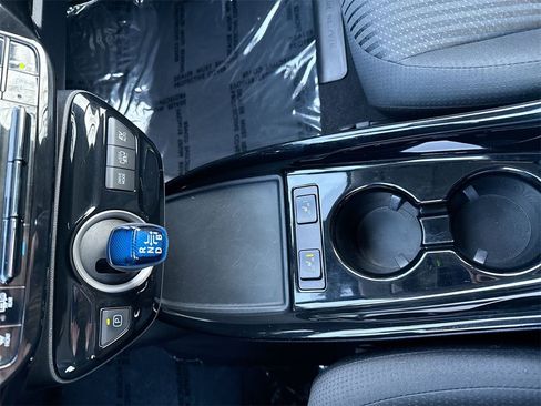 Used 2021 Toyota Prius Prime LE image 20