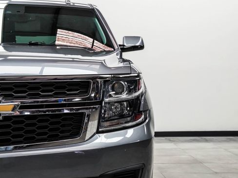 Used 2019 Chevrolet Suburban LT RWD image 5
