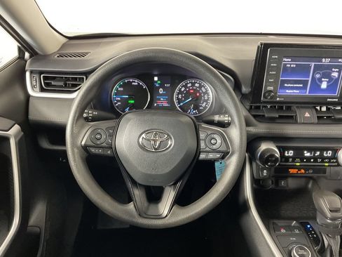 Used 2022 Toyota RAV4 LE AWD/4WD image 12