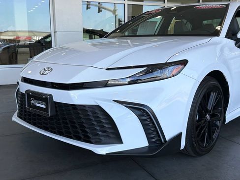 Certified 2026 Toyota Camry SE FWD image 3