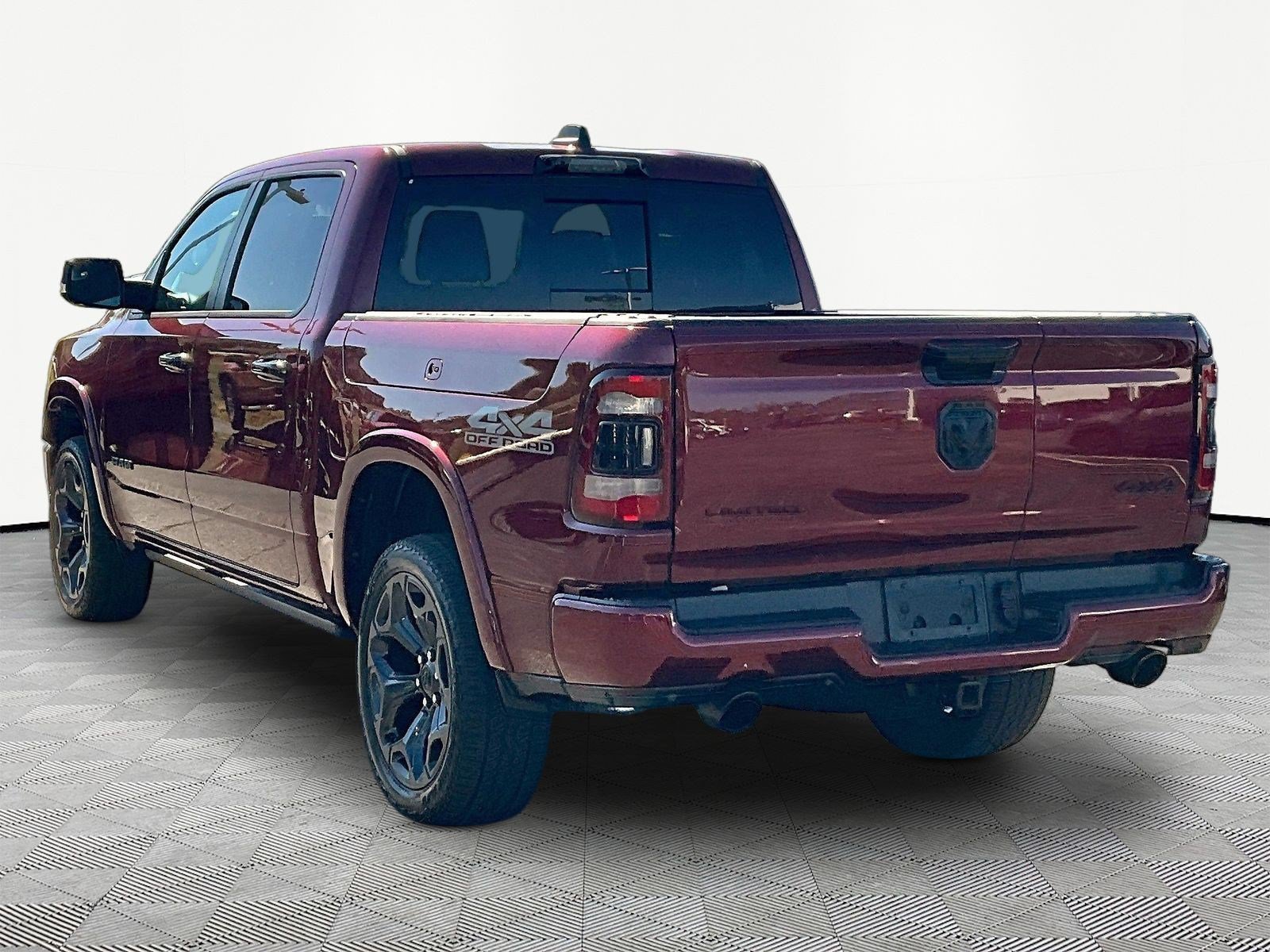 Used 2024 RAM 1500 Limited AWD/4WD image 4