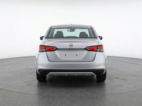 Used 2025 Nissan Versa SV image 7