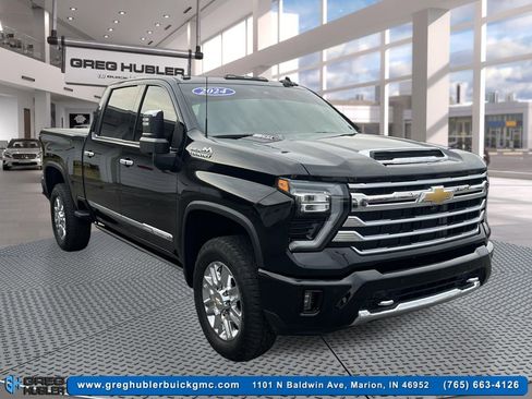 Used 2024 Chevrolet Silverado 3500 High Country w/ High Country Premium Package image 3