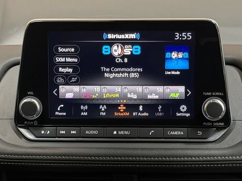 Used 2025 Nissan Rogue SV FWD image 20