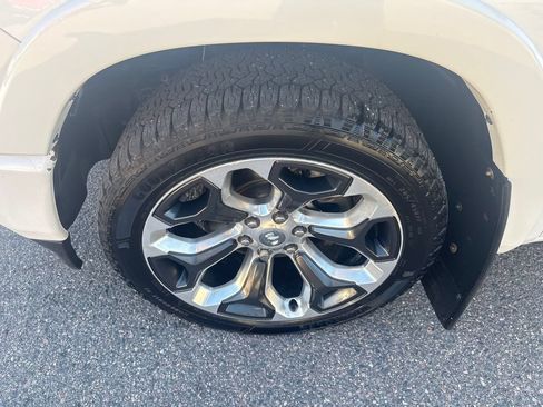 Used 2019 RAM 1500 Limited AWD/4WD image 21