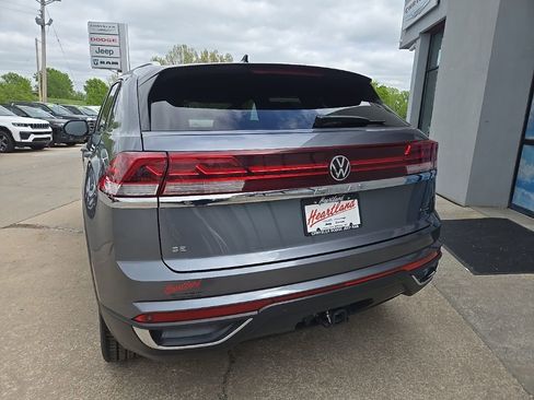 Used 2024 Volkswagen Atlas Cross Sport SE AWD/4WD image 8