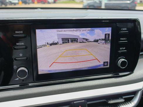 Used 2022 Kia K5 LXS FWD image 4