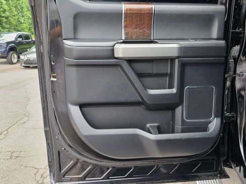 Used 2017 Ford F250 Platinum w/ Platinum Ultimate Package AWD/4WD image 27