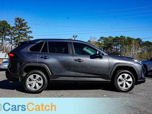 Used 2020 Toyota RAV4 LE image 9