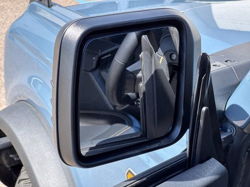 Used 2025 Ford Bronco Badlands image 33