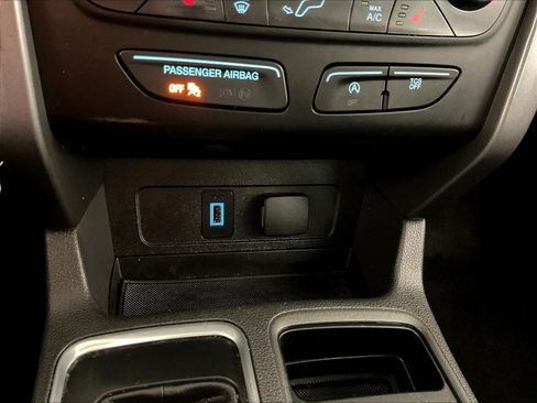 Used 2018 Ford Escape SEL AWD/4WD image 16