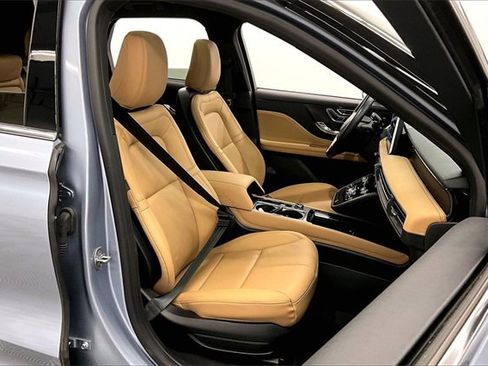 Used 2022 Lincoln Corsair Reserve w/ Luxury Package image 7