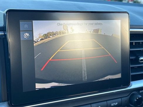 Used 2024 Hyundai Venue SEL image 22