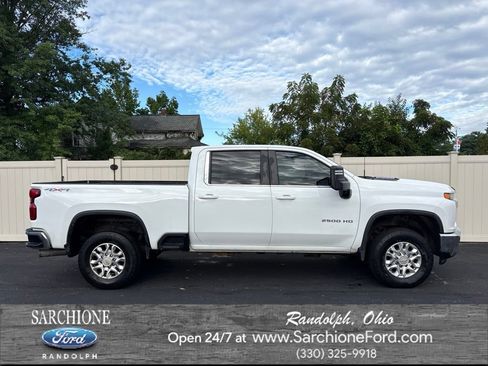 Used 2021 Chevrolet Silverado 2500 LT w/ Fleet Comfort Package AWD/4WD image 1