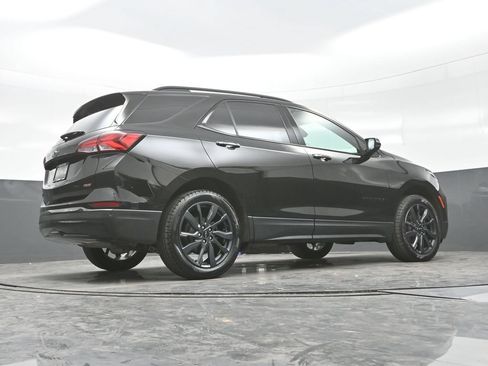 Used 2023 Chevrolet Equinox RS w/ RS Leather Package AWD/4WD image 29