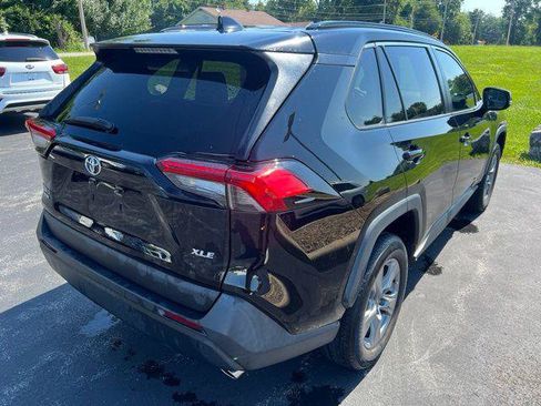 Certified 2022 Toyota RAV4 XLE FWD image 4