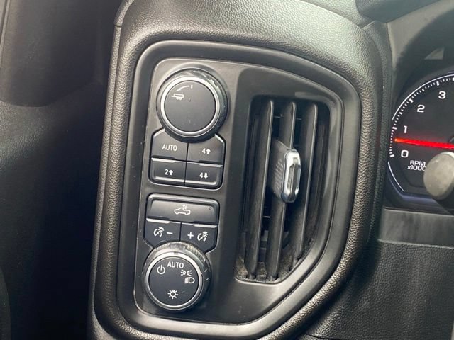 Used 2021 Chevrolet Silverado 1500 Custom Trail Boss w/ Midnight Edition AWD/4WD image 4