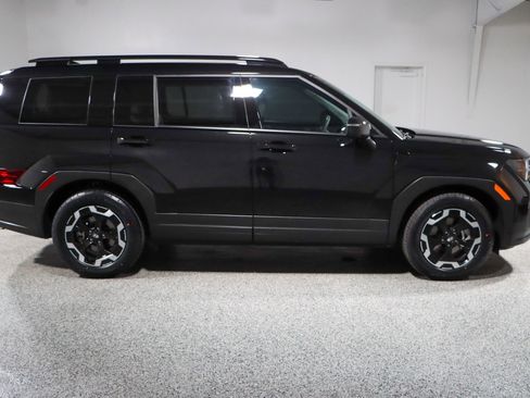 Used 2024 Hyundai Santa Fe SEL FWD image 6