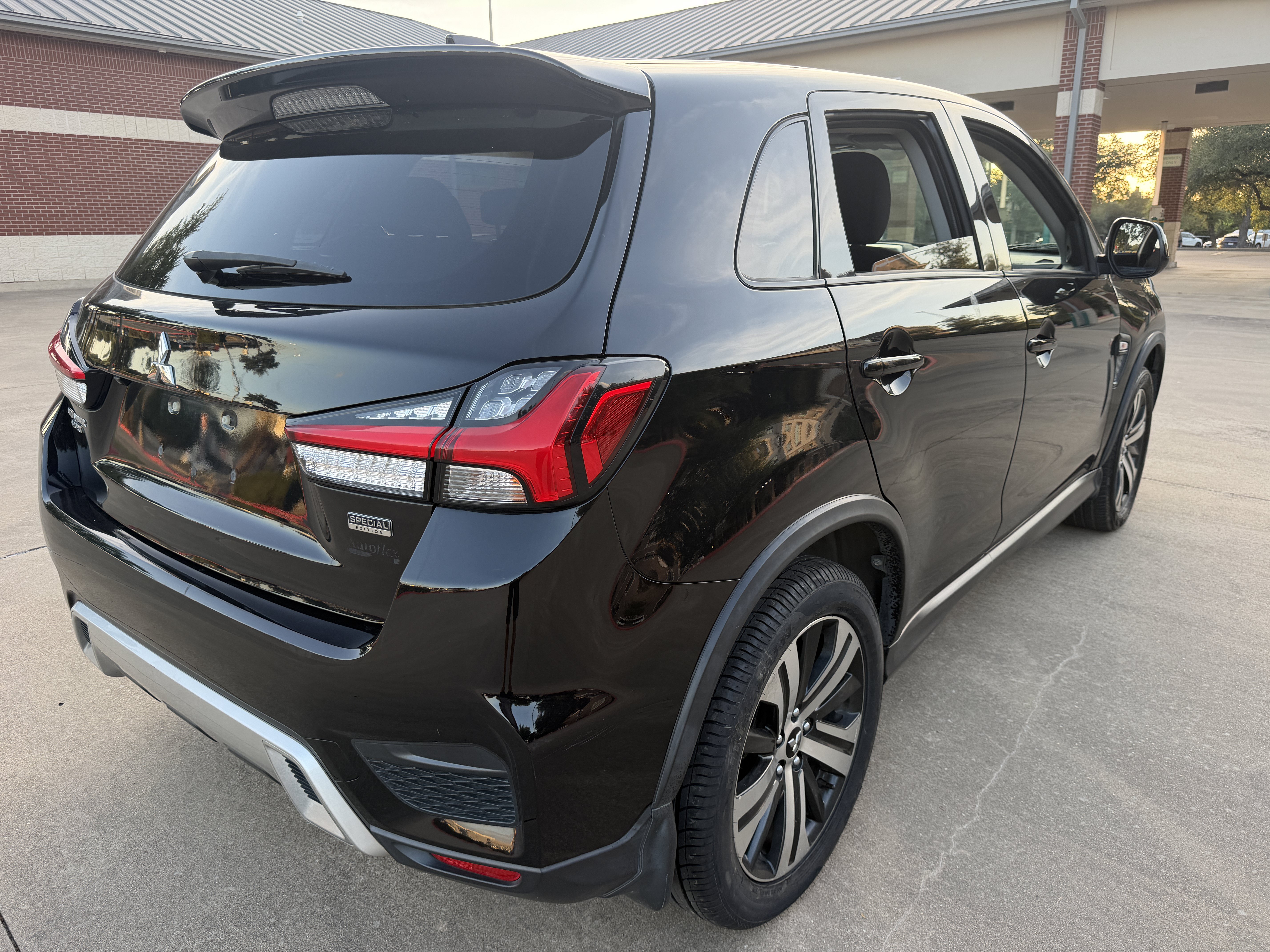 Used 2020 Mitsubishi Outlander Sport ES FWD image 7