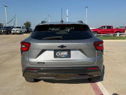 Used 2025 Chevrolet Trax ACTIV w/ Driver Confidence Package FWD image 5