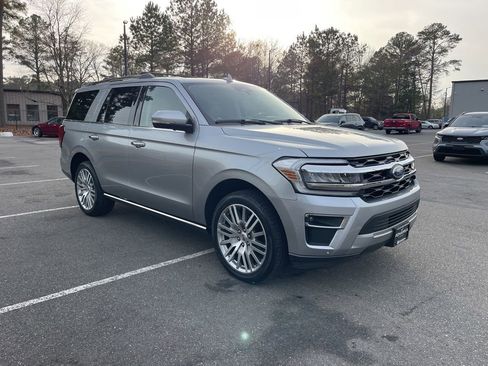 Certified 2024 Ford Expedition Limited image 4