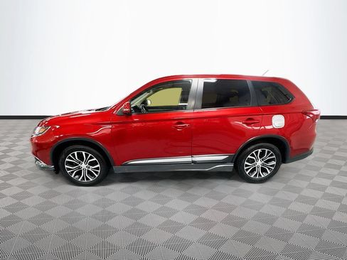 Used 2016 Mitsubishi Outlander SE AWD/4WD image 38