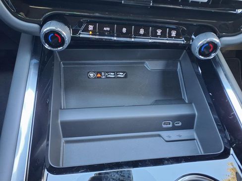 New 2026 Chevrolet Tahoe Premier image 19