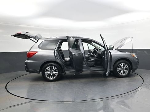 Used 2019 Nissan Pathfinder SL image 42