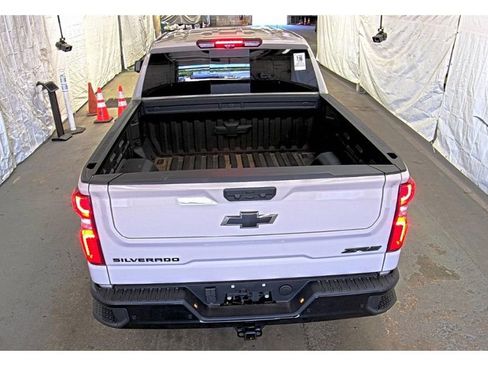 Used 2026 Chevrolet Silverado 1500 ZR2 AWD/4WD image 5