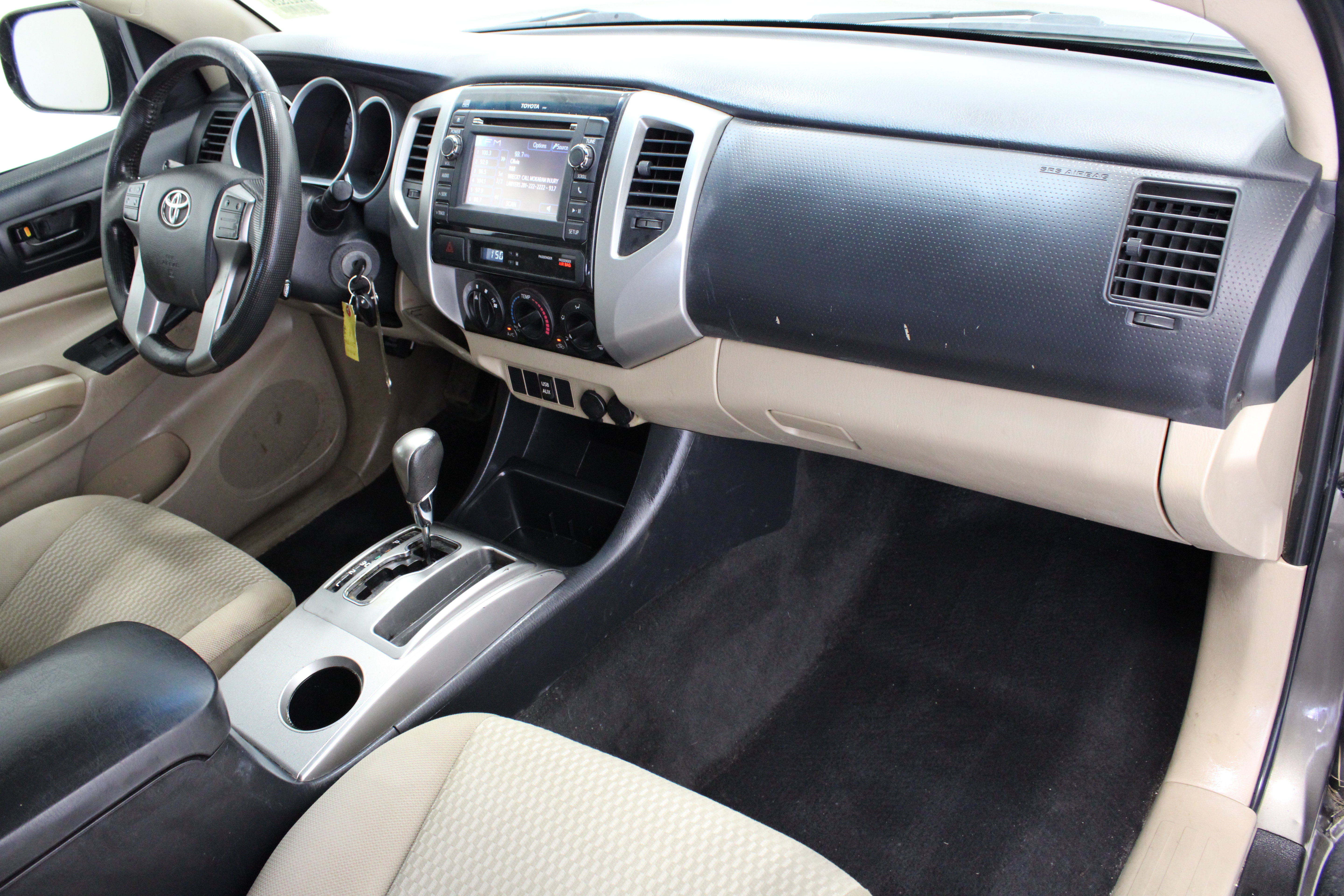Used 2013 Toyota Tacoma PreRunner w/ SR5 Pkg RWD image 31