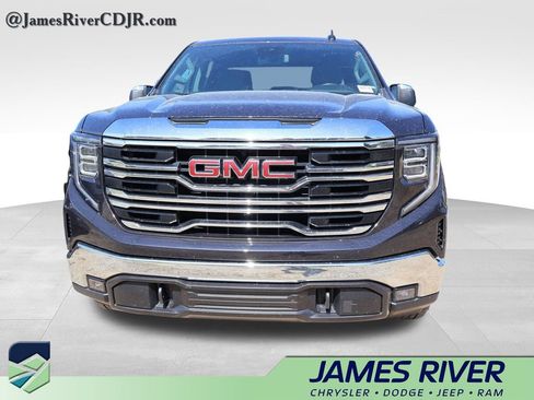 Used 2025 GMC Sierra 1500 SLT AWD/4WD image 5