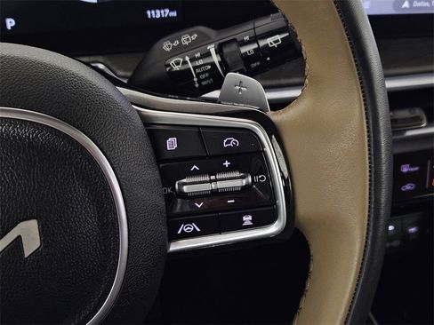 Used 2024 Kia Sorento SX Prestige w/ Olive Brown Leather Package image 20