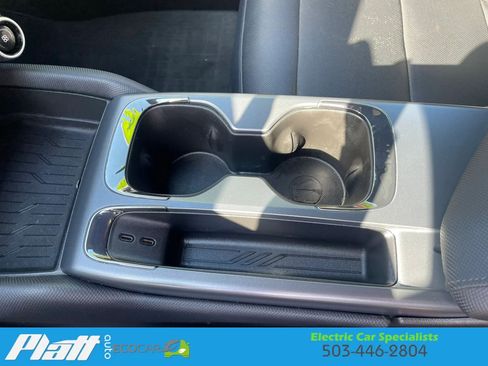 Used 2024 Chevrolet Equinox EV RS FWD image 28
