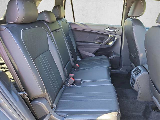 Used 2022 Volkswagen Tiguan SE R-Line FWD image 19