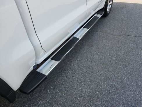 Certified 2022 GMC Sierra 1500 SLT image 8