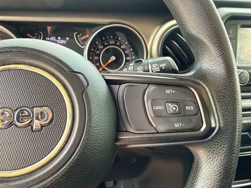 Used 2018 Jeep Wrangler Unlimited Sport AWD/4WD image 26