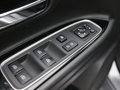 Used 2022 Mitsubishi Outlander LE AWD/4WD image 16