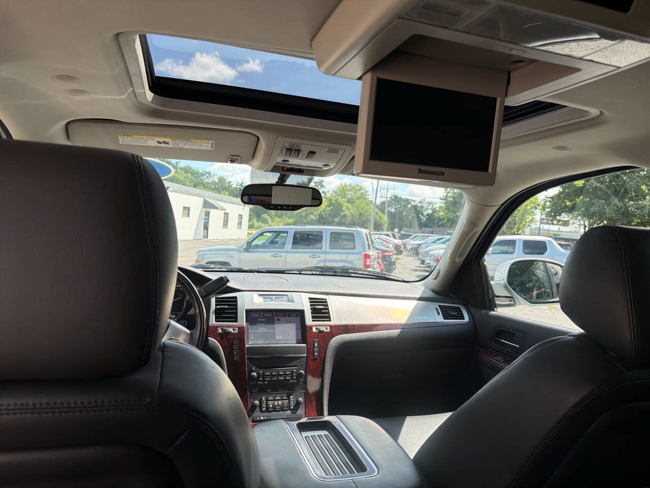 Used 2013 Cadillac Escalade Luxury AWD/4WD image 39