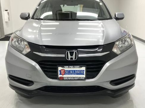 Used 2018 Honda HR-V LX image 4