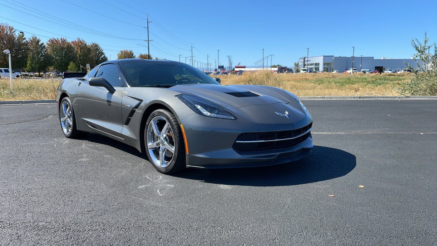 Used 2015 Chevrolet Corvette Stingray Coupe RWD image 3