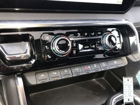 Used 2024 GMC Sierra 1500 Denali w/ Denali Reserve Package image 19