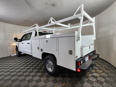 New 2026 Ford F250 XL w/ XL Chrome Package image 6