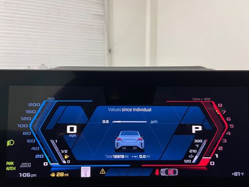 Used 2023 BMW M2 image 24