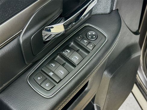 Used 2015 RAM 1500 Sport w/ Convenience Group image 19