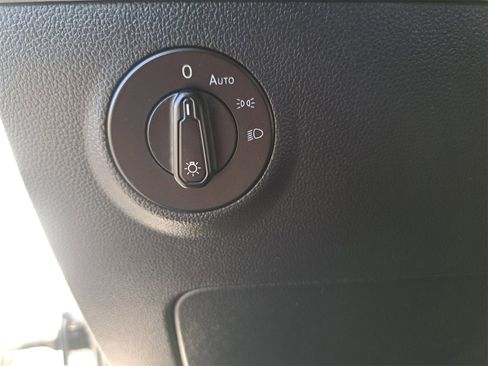 Used 2022 Volkswagen Taos S image 25