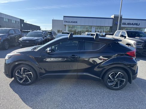 Used 2021 Toyota C-HR Limited image 9