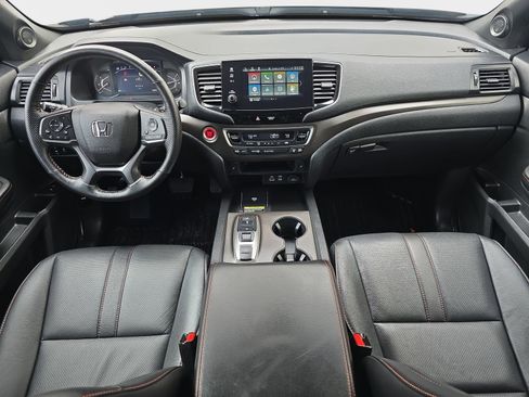 Used 2025 Honda Passport TrailSport image 10